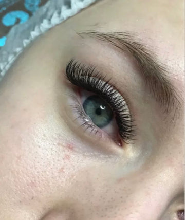 Everything You Need to Know Before Booking Your Eyelash Extension Appointment